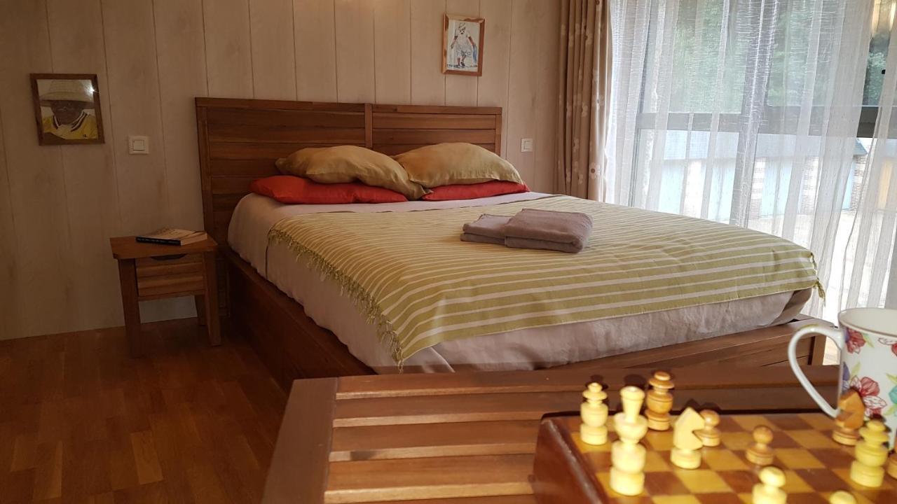 Maison Au Port De Dinan Villa Екстериор снимка
